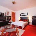 Appartement Sunny Near In *