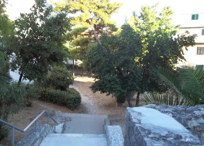 Sunny Near In Apartman Split