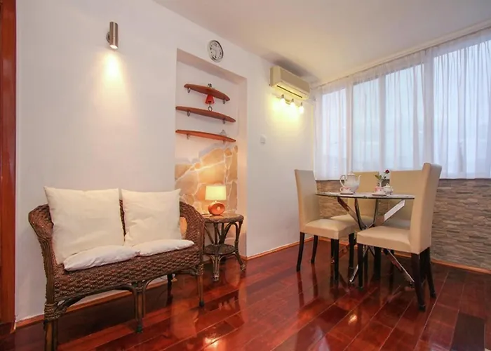 Apartman Sunny Near In